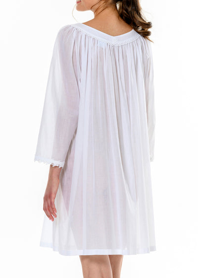 Celestine kurzes Nachthemd VANESSA weiß Blüten- und Blätterspitze langarm