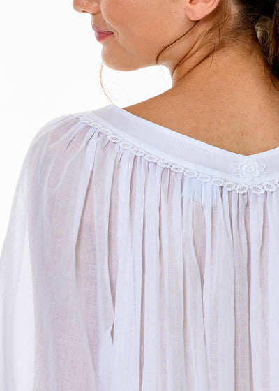 Celestine kurzes Nachthemd VANESSA weiß Blüten- und Blätterspitze langarm