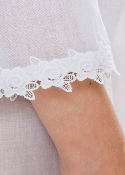 Celestine kurzes Nachthemd VANESSA weiß Blüten- und Blätterspitze langarm