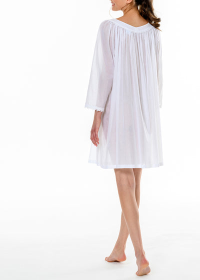 Celestine kurzes Nachthemd VANESSA weiß Blüten- und Blätterspitze langarm