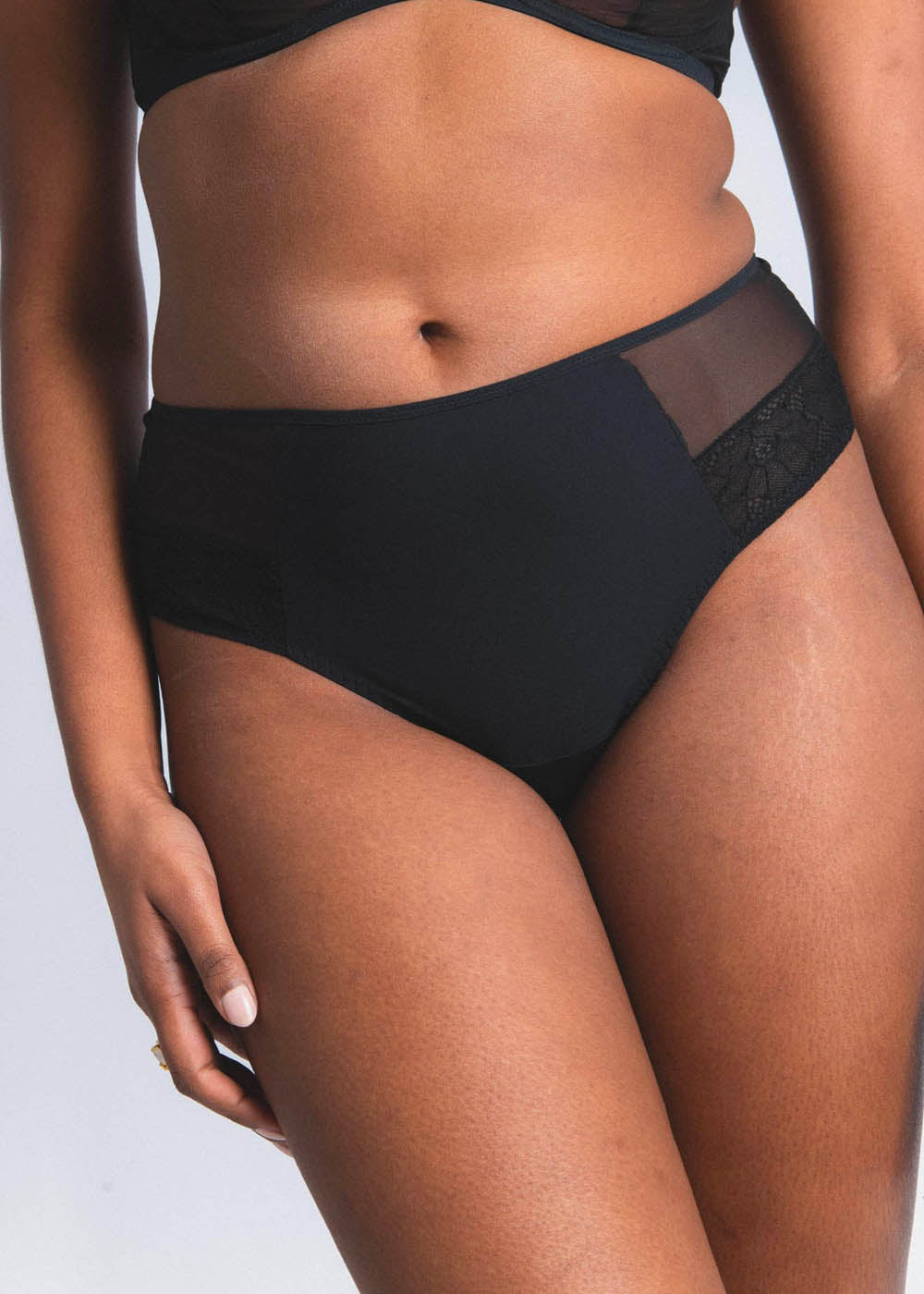 LEJABY High-Waist Brazilian NUDITÉ schwarz Tüll Leavers Spitze