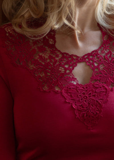 Madiva Oberteil-Longsleave 7030 84804 rot Wolle-Seide mit Häkelspitze