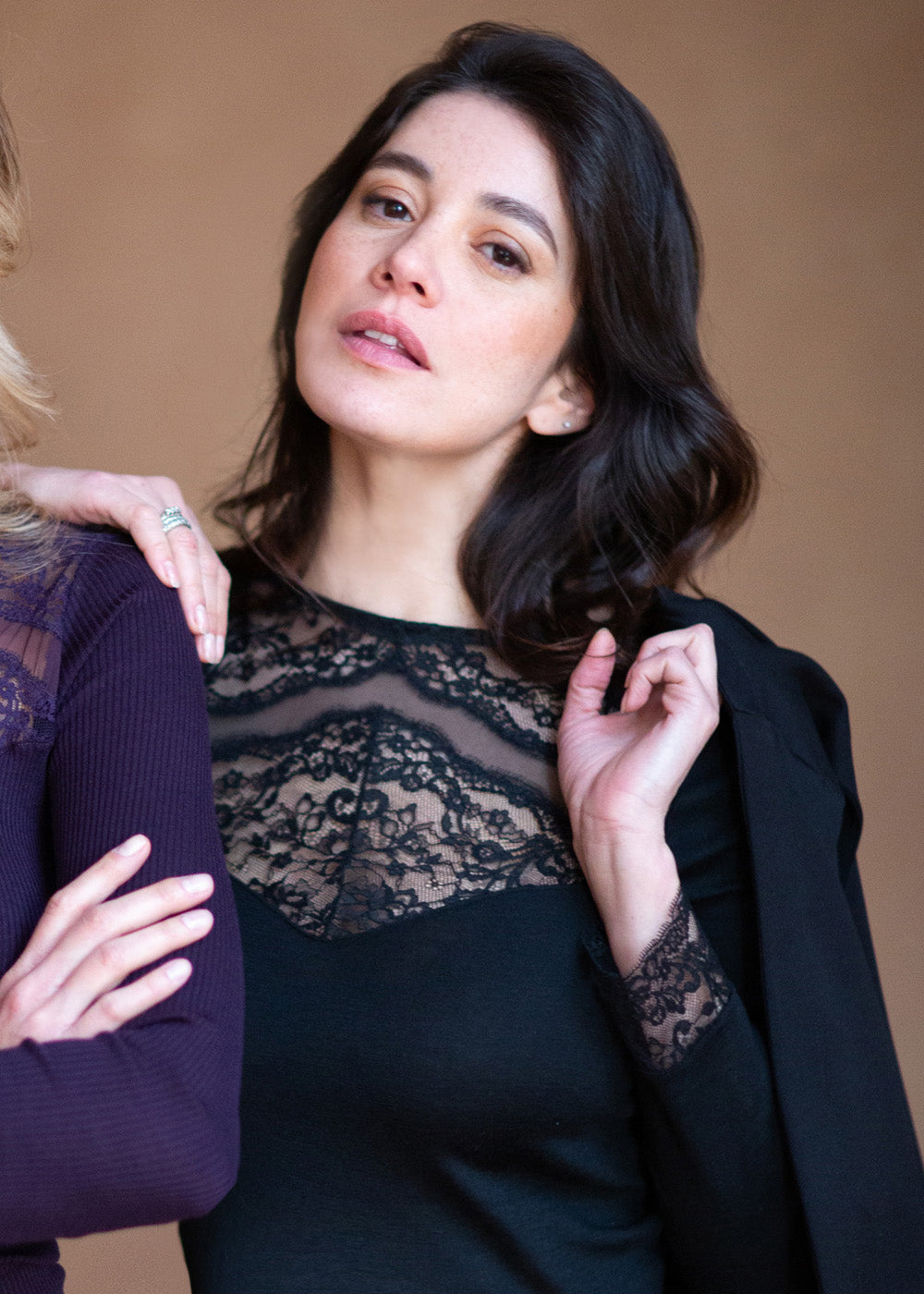 Madiva Oberteil-Longsleave 871 04 schwarz mit Spitze und Herzausschnitt