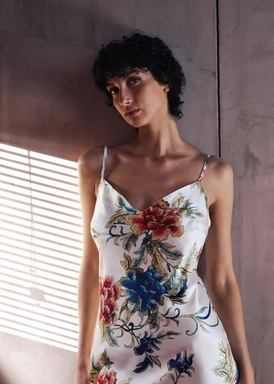 Marjolaine kurzes Nachtkleid BEVERLY champagner Blumenmuster schlicht Seidenmix