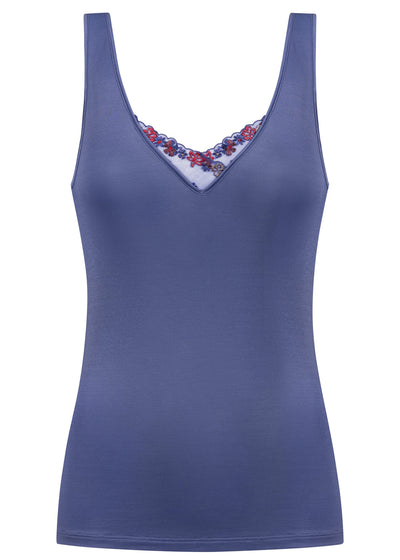 Mey Top PRETTY SENSE blau breite Träger V-Ausschnitt Spitzeverzierung