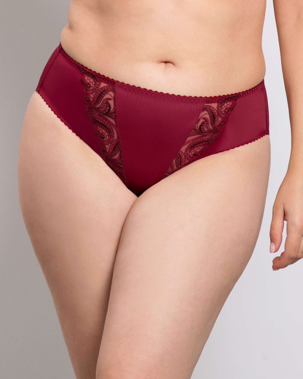 Ulla Slip CARMEN bordeauxrot im Materialmix aus besticktem Mesh und geprägtem Stoff