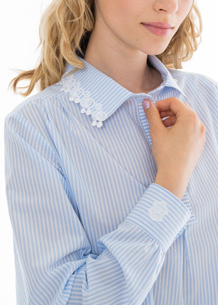 Celestine Nachthemd CAPRI hellblau weiß gestreift Hemdkragen langarm