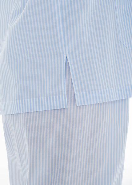 Celestine Pyjama CAPRI hellblau weiß gestreift Hemdkragen Spitzendetails langarm